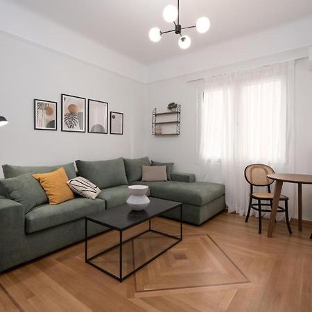 אתונה Vibrant Urban Getaway: Modern 1-Bedroom Near Bars, Parks, And Metro מראה חיצוני תמונה