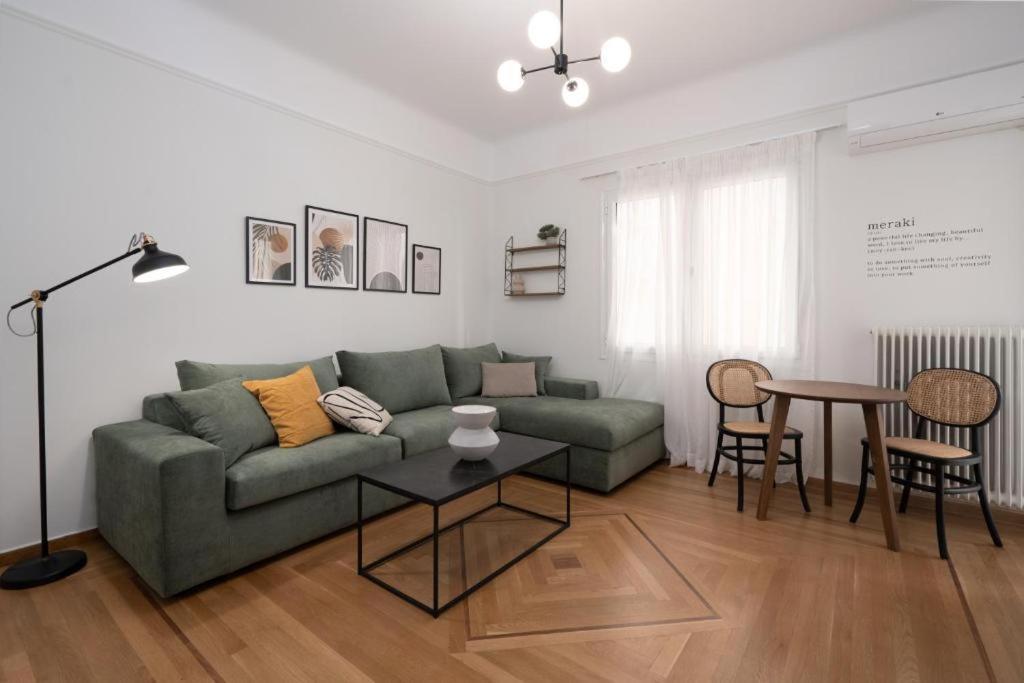 אתונה Vibrant Urban Getaway: Modern 1-Bedroom Near Bars, Parks, And Metro מראה חיצוני תמונה